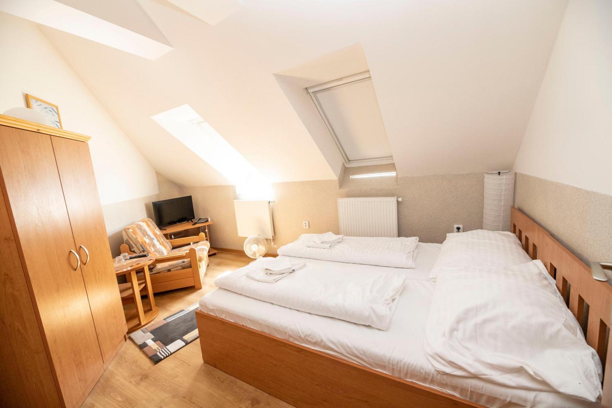 Hotel Allvet Drnovice  Εξωτερικό φωτογραφία