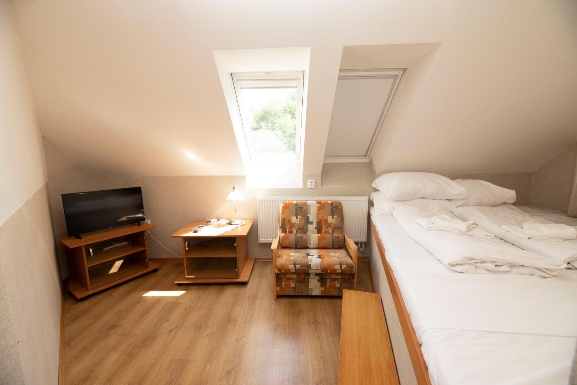 Hotel Allvet Drnovice  Εξωτερικό φωτογραφία