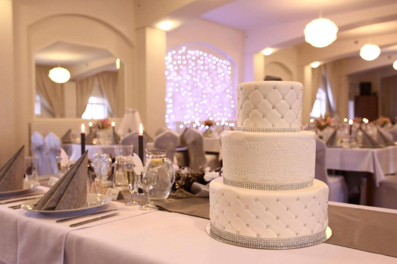 Hotel Allvet Drnovice  Εξωτερικό φωτογραφία
